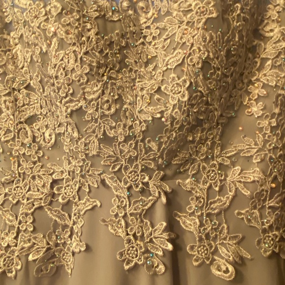 Dress - Picture 2 of 3